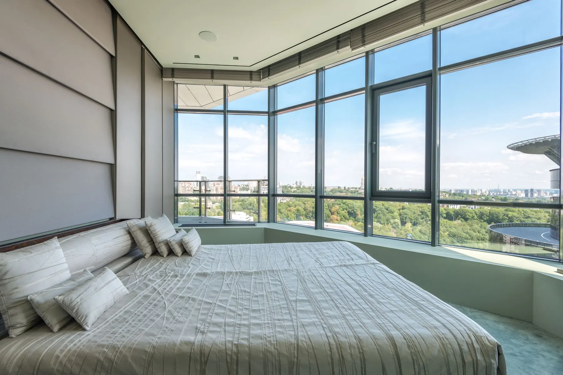 Signature suite